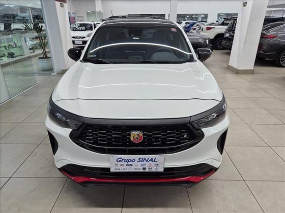 FIAT FASTBACK 1.3 TURBO 270 FLEX ABARTH AT6 FIAT FASTBACK 1.3 TURBO 270 FLEX ABARTH AT6